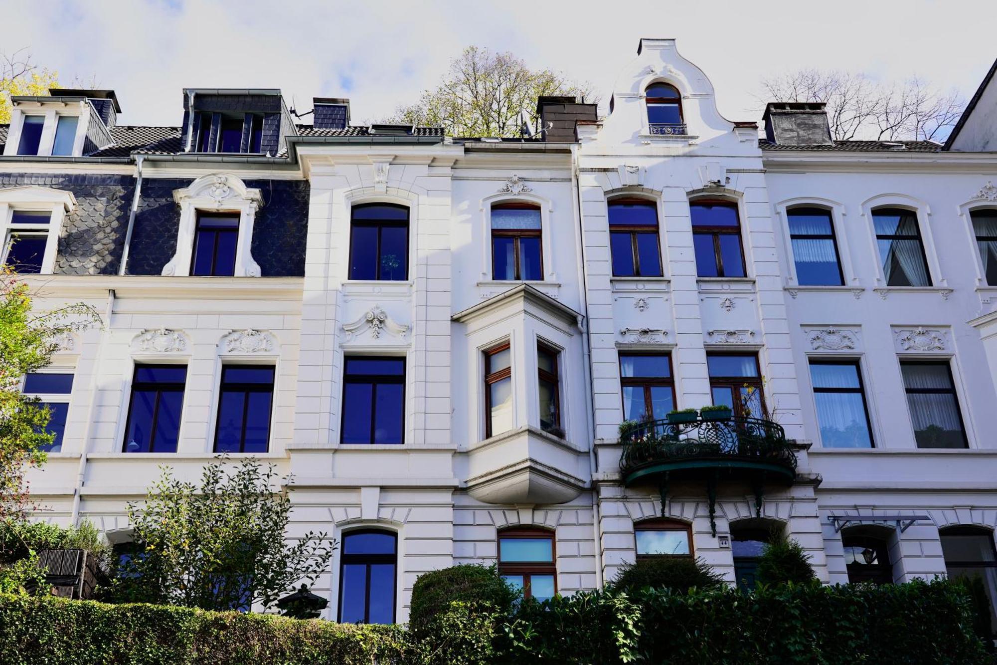 Apartamento Luxurioeses Altbau Im Szenenviertel Wuppertal Exterior foto